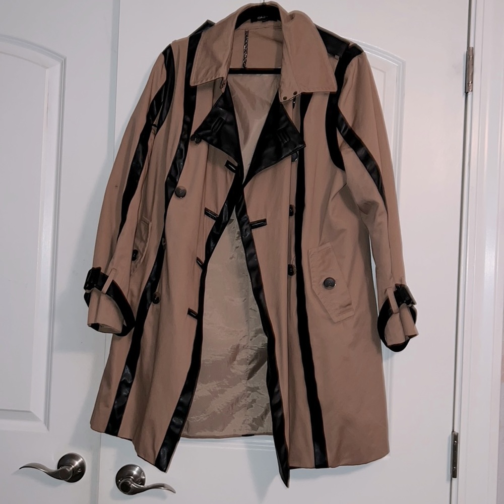 Luii Trench Coat - size Large